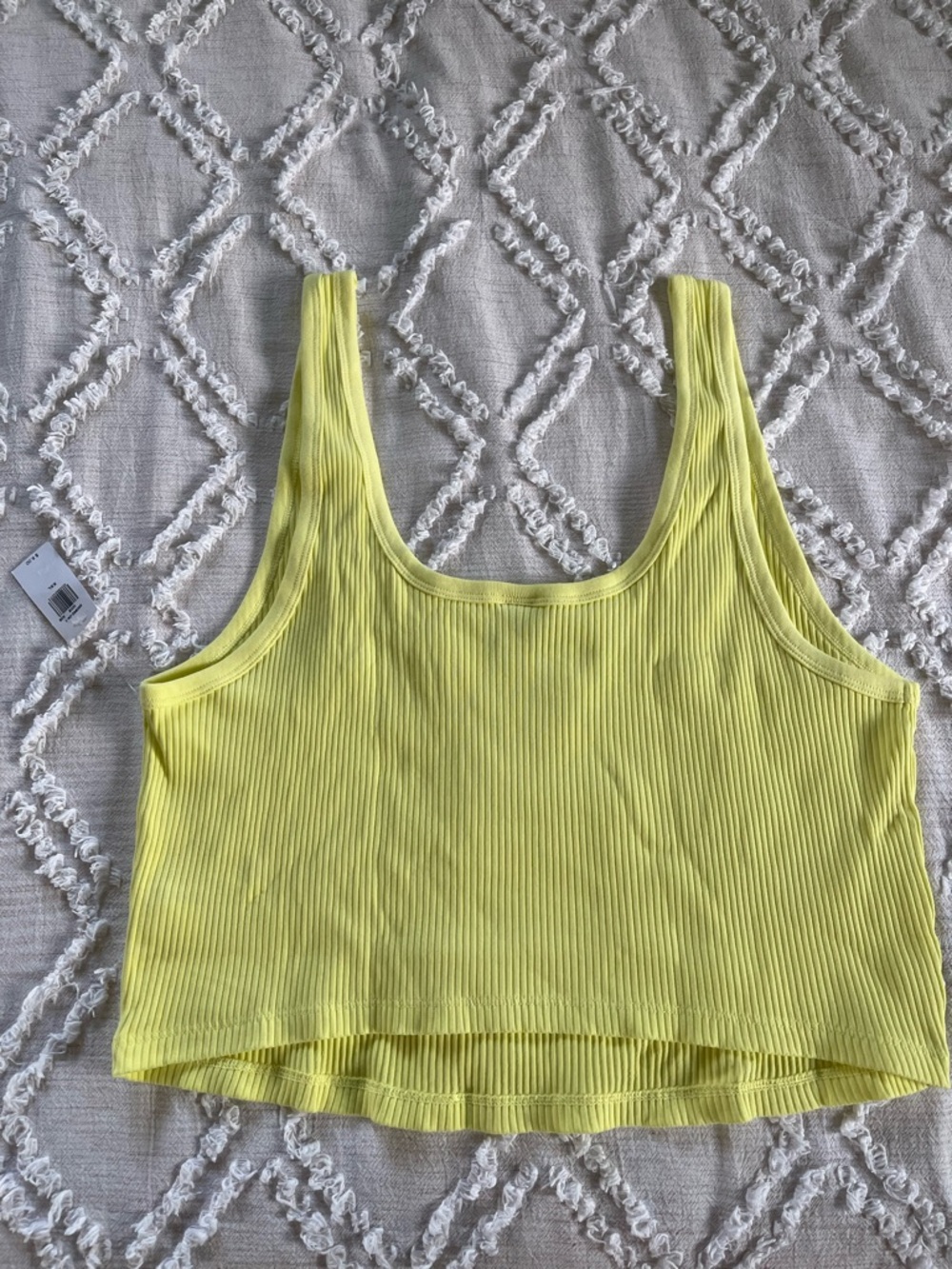 Old Navy Ribbed Cropped Tank Top - Picture 2 of 5